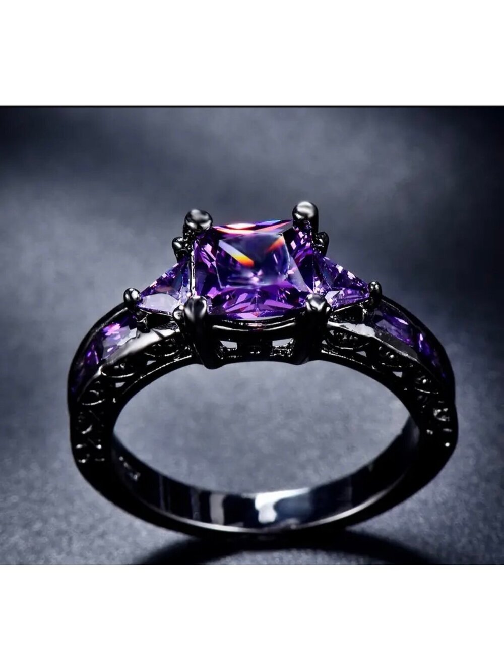 New - Square Cut Zirconia Princess Ring - Unique - Size 5